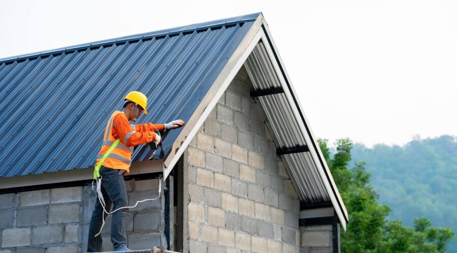 Professional Flat Roofing Installation in Mad River, CA